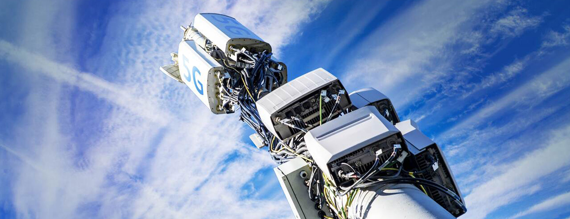 遠(yuǎn)程無(wú)線(xiàn)電單元 &Omega; (RRU)